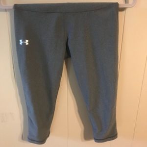 Under Armour compression capris